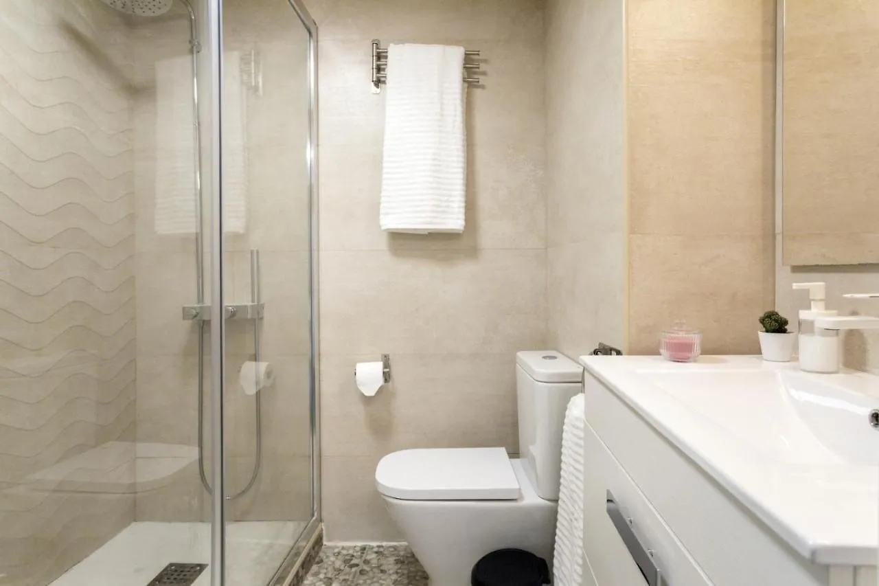 Rentcostadelsol Malagueta Miramar Málaga 0*,